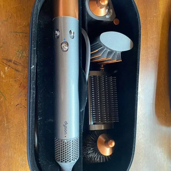 Dyson Airwrap Styler Complete - Gray and Copper display picture 2